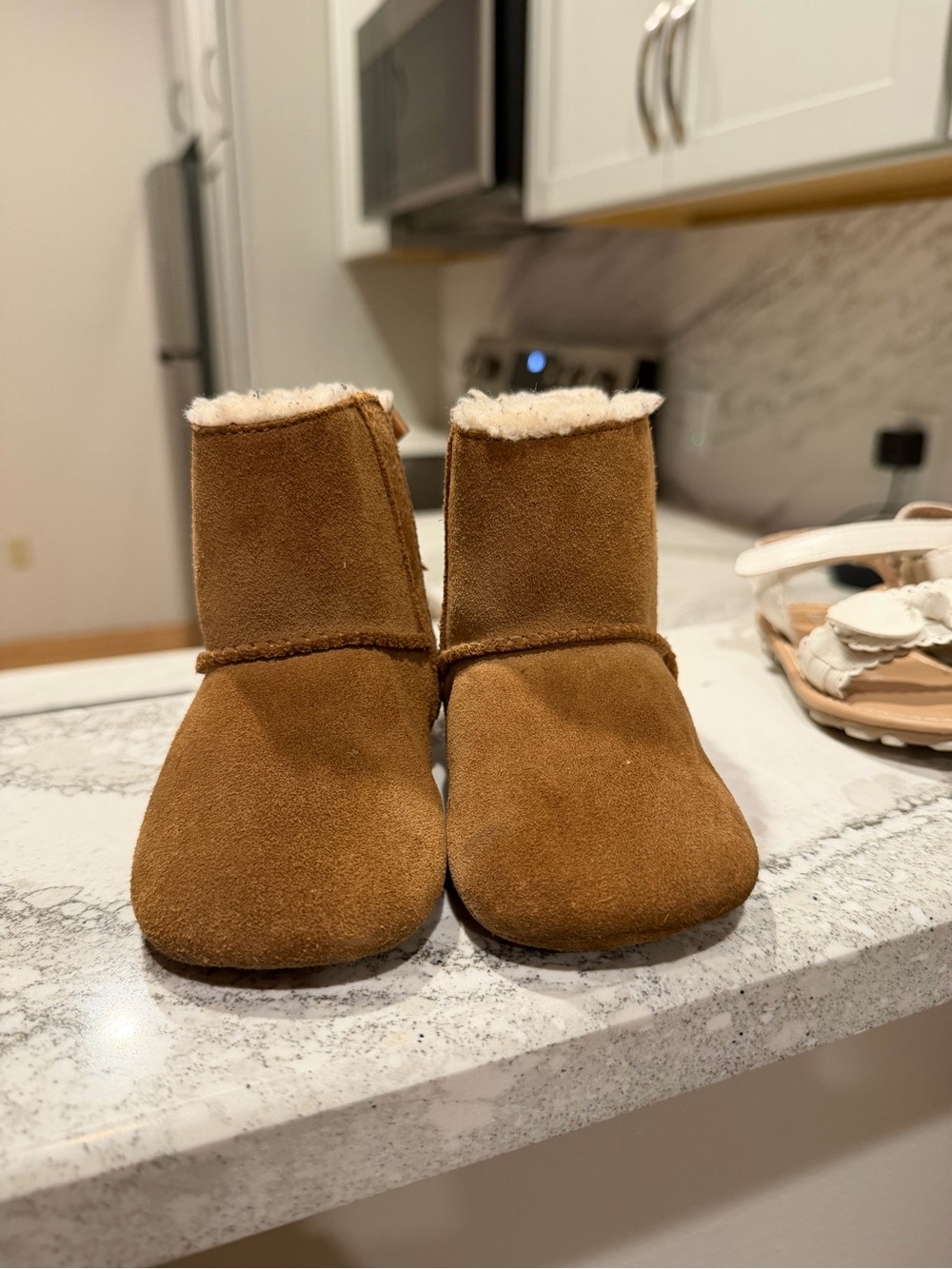 UGG Kids Chestnut Brown Shearling-Lined Boots